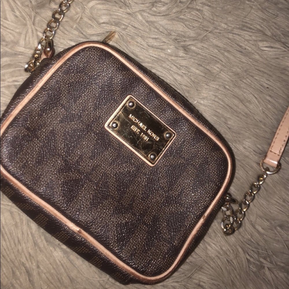 Michael Kors logo crossbody bag
